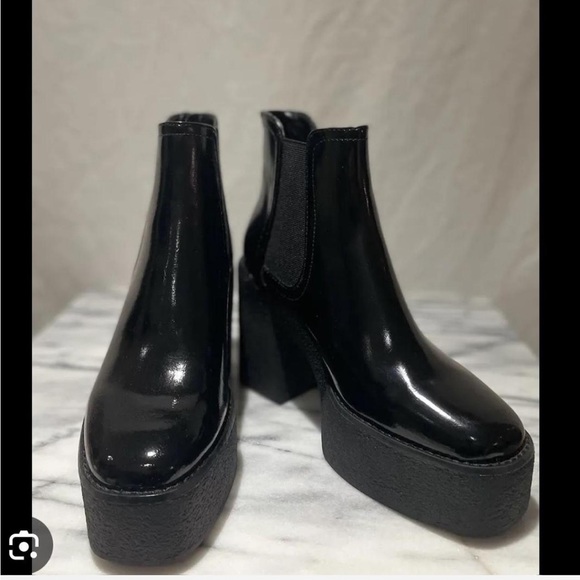 Eco-Friendly Steve Madden Cool Planet Lilly Platform Booties!! - Picture 1 of 4